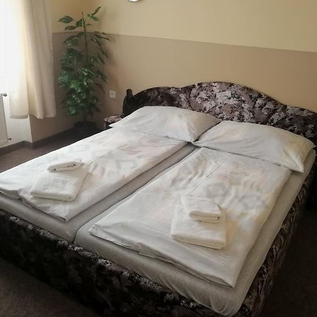 Hotel Wertheim Praga Esterno foto