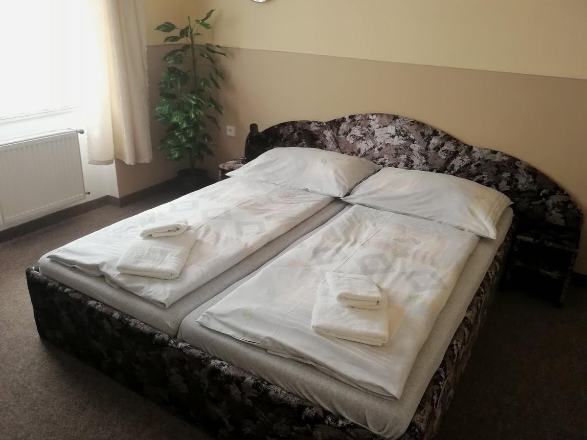 Hotel Wertheim Praga Esterno foto