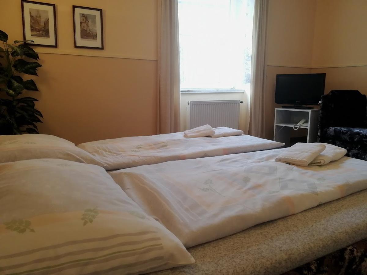 Hotel Wertheim Praga Esterno foto