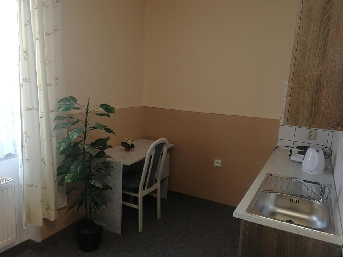 Hotel Wertheim Praga Esterno foto
